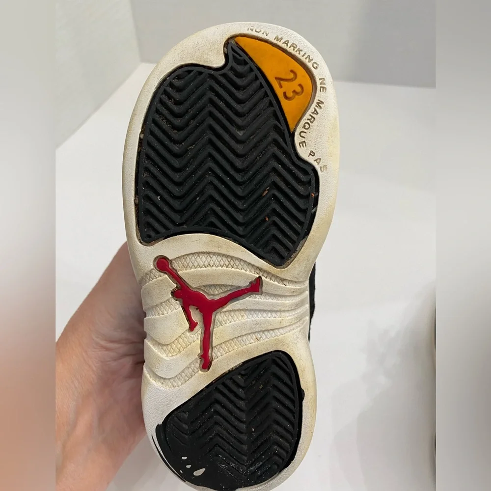 Toddler’s Nike Air Jordans 12 Retro Sz 8C Black Suede on Black with Rubber Sole - Picture 8 of 11